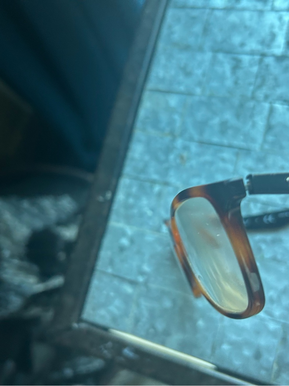 Ray-Ban Tortoiseshell and Black Eyeglass Frames - Picture 5 of 8